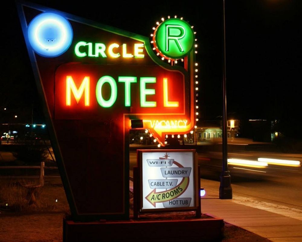 Circle R Motel Салида Екстериор снимка